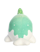 Load image into Gallery viewer, Crystal Emerald Nomwhal Plush 7&quot;
