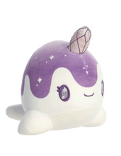 Load image into Gallery viewer, Crystal Amethyst Nomwhal Plush 7&quot;
